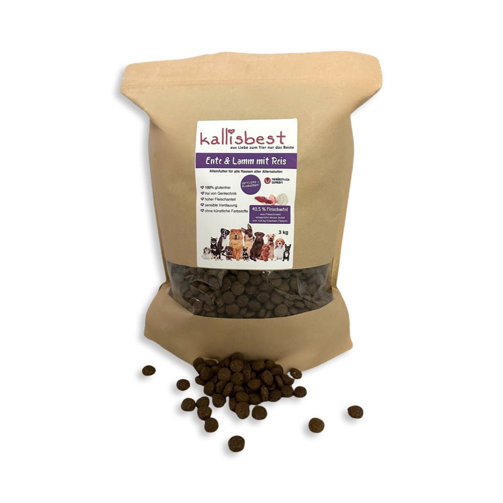 Trockenfutter für Hunde von kallisbest, Ente & Lamm mit Reis in mittleren Krokettenform.