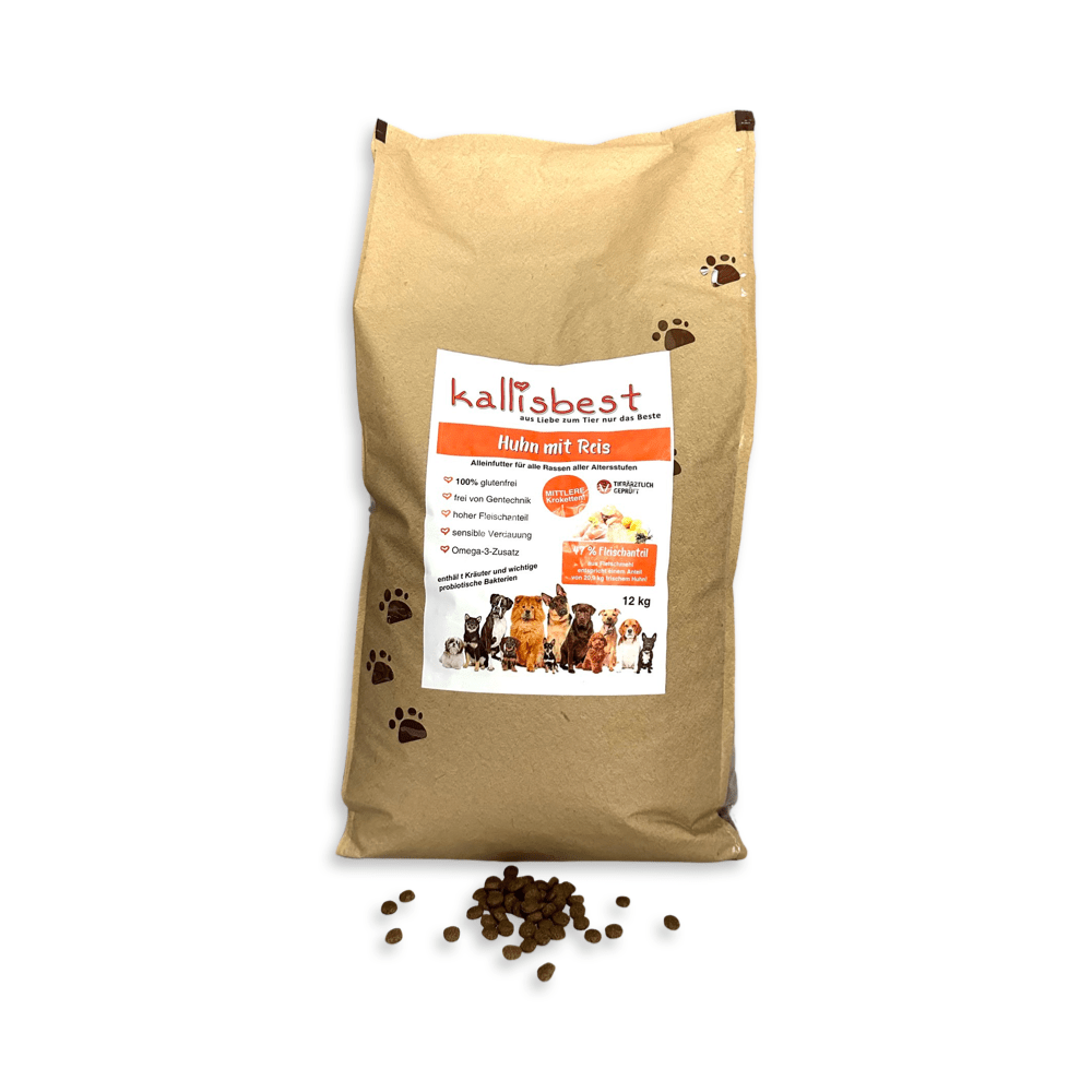 Kallisbest Huhn mit Reis Trockenfutter für Hunde in einer bunten Verpackung, mit Kroketten sichtbar im Vordergrund.
