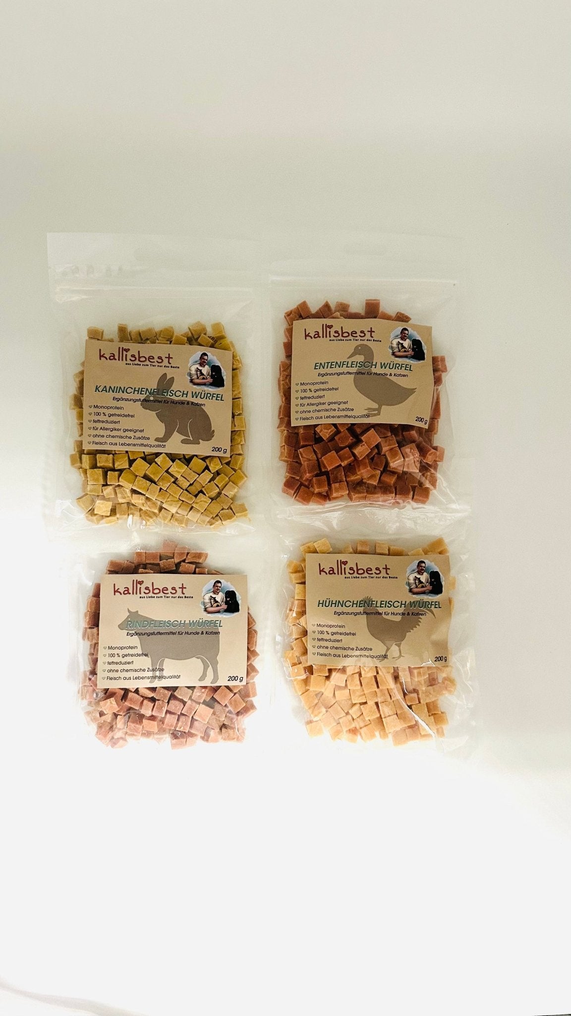 Kallisbest Neu Mega Mix Training Spar-Pack with 4 meat flavors for dogs and cats: chicken, beef, duck, rabbit.