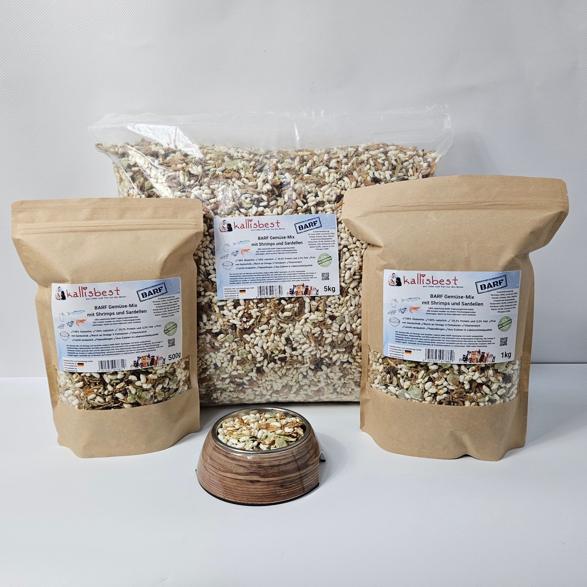 Kallisbest BARF Gemüse-Mix with shrimp and anchovies, featuring colorful vegetables and protein-rich ingredients.