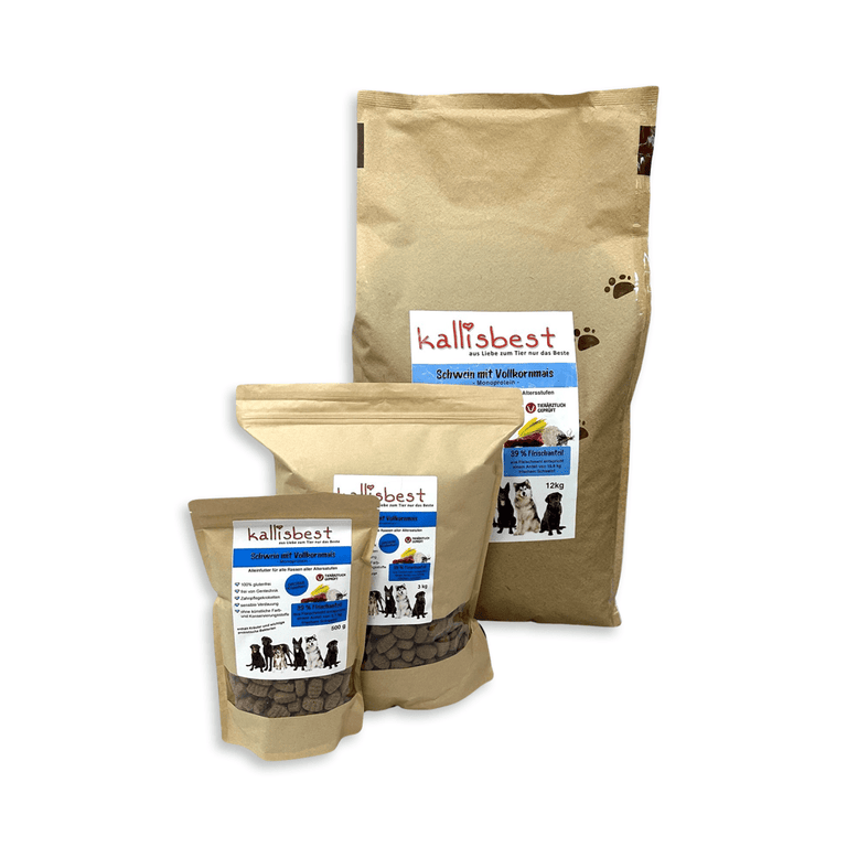 Kallisbest Hundefutter große Kroketten aus Schwein, Vollkornmais und Reis, auf einem weißen Hintergrund.